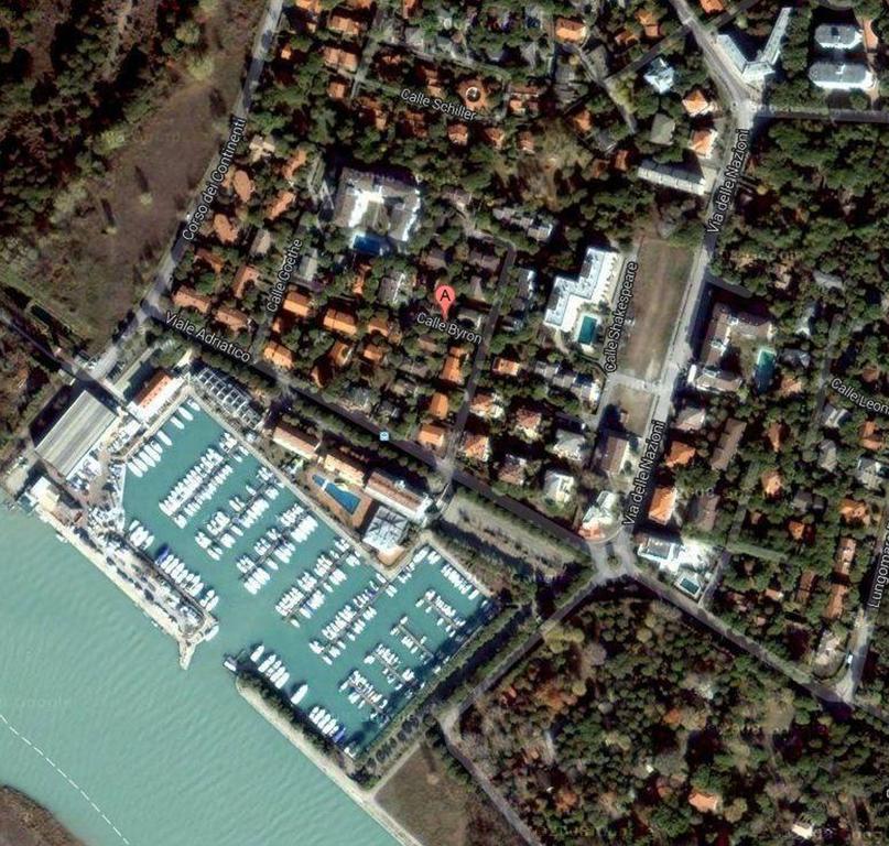 Lignano Exclusive With Pool Διαμέρισμα Λινιάνο Σαμπιαντόρο Εξωτερικό φωτογραφία